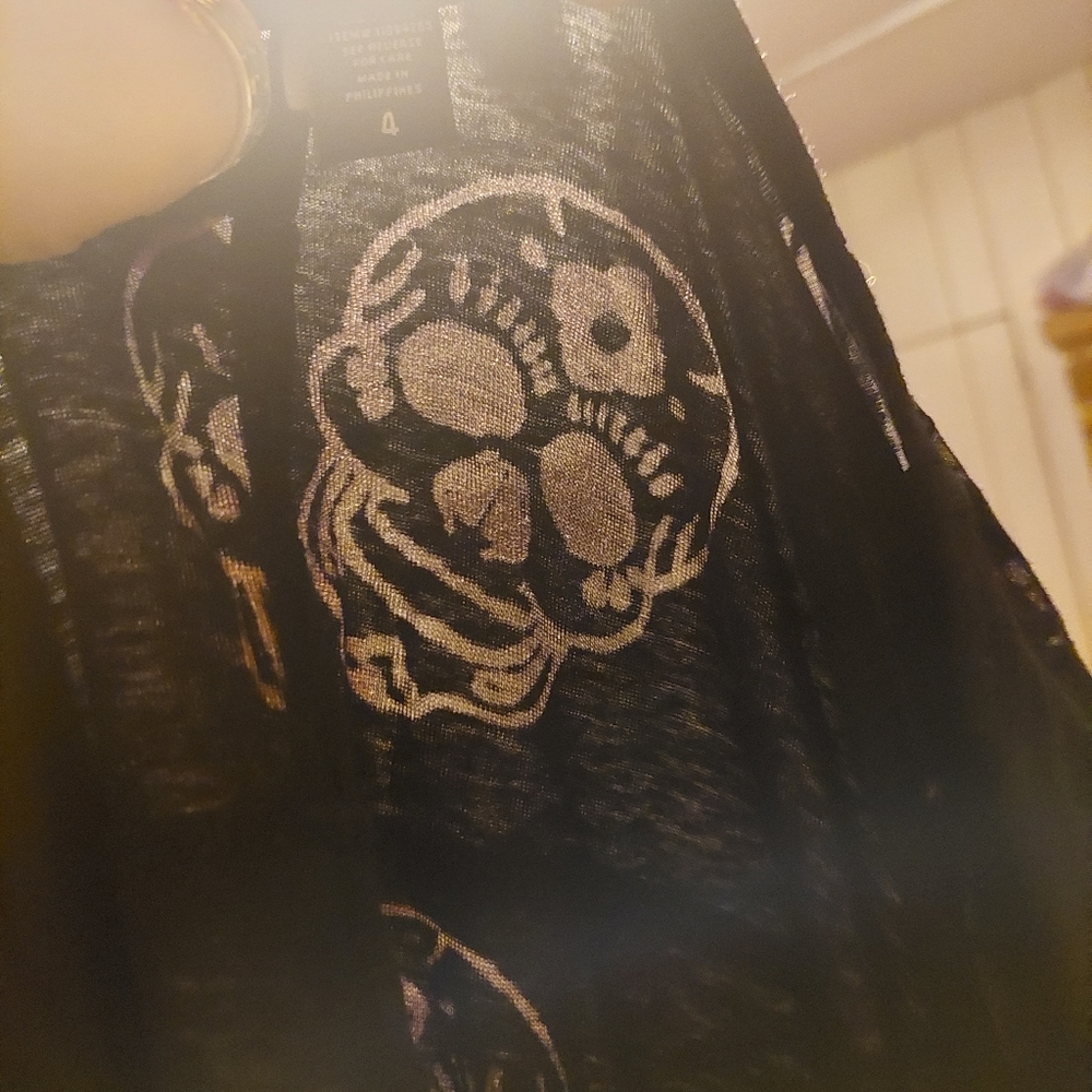 Torrid Skull burnout top.